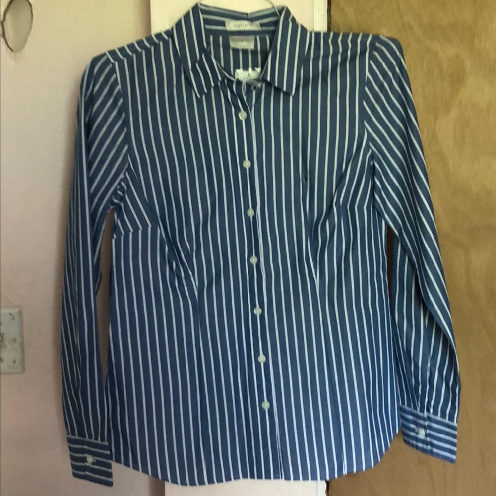 Women’s button down dress shirt